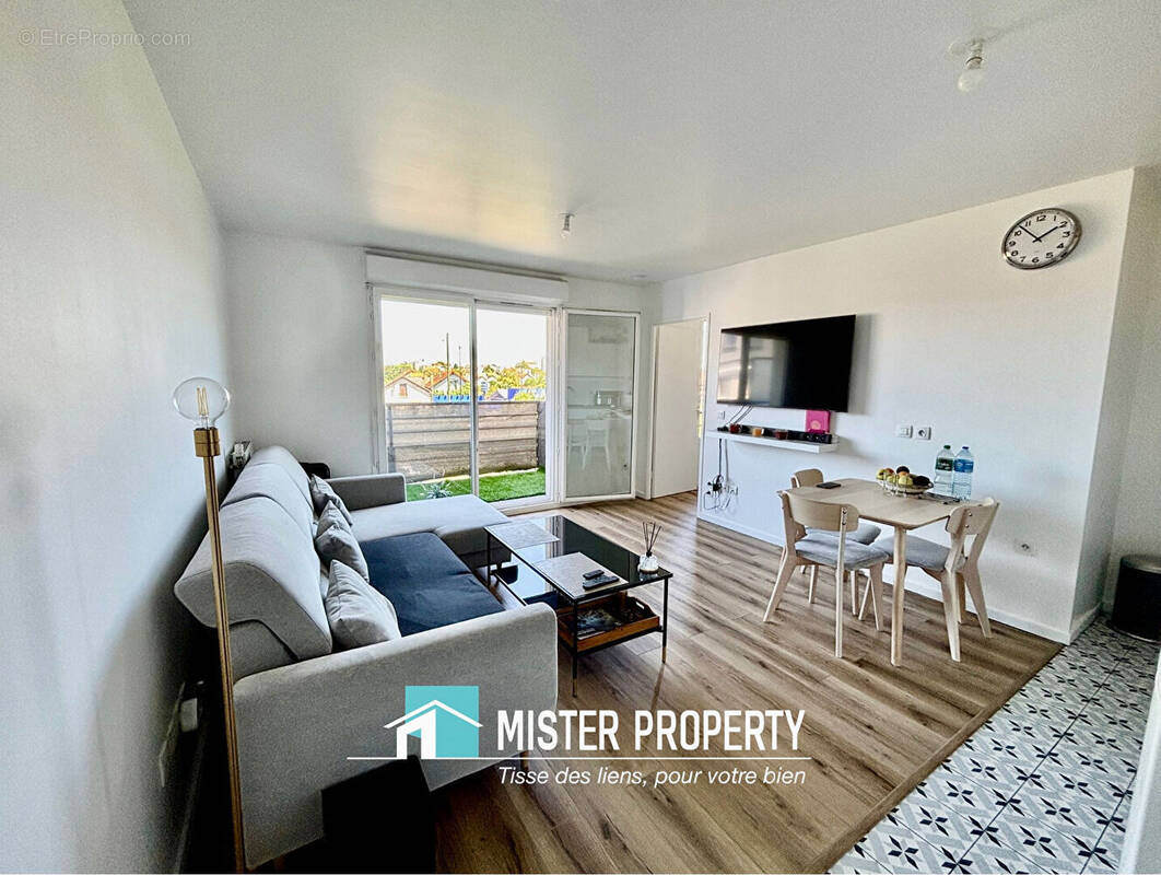 Appartement à SARTROUVILLE