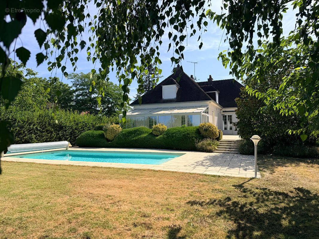 Maison à VARENNES-VAUZELLES