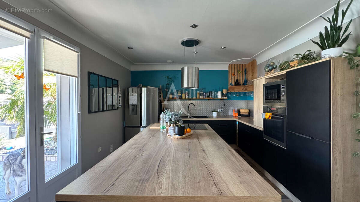 Mouilleron Le Captif - Maison familiale de 135m² - 5 chambres A VENDRE - photo 5