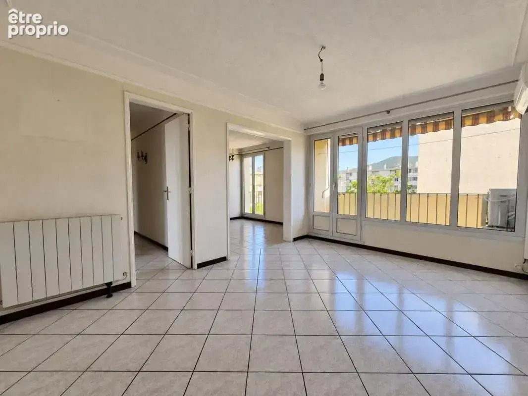 Appartement à MARSEILLE-10E
