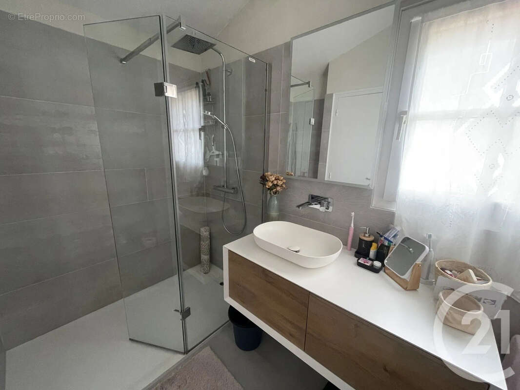 Maison à VAUX-SUR-MER