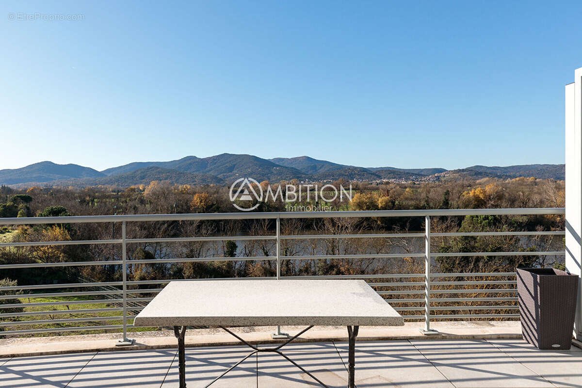 Appartement à PUGET-SUR-ARGENS