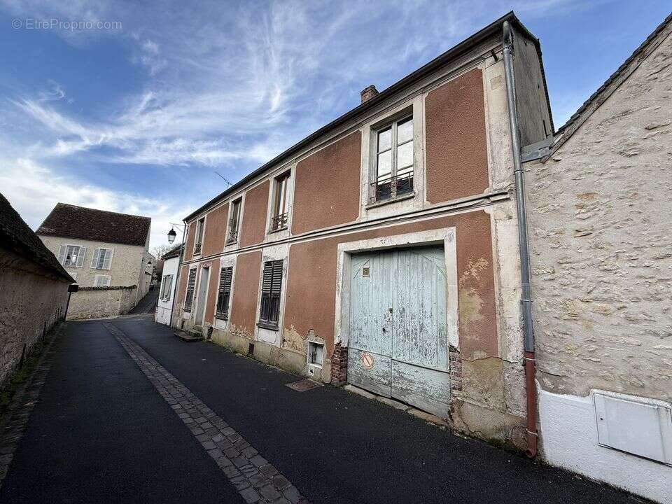 Maison à DONNEMARIE-DONTILLY