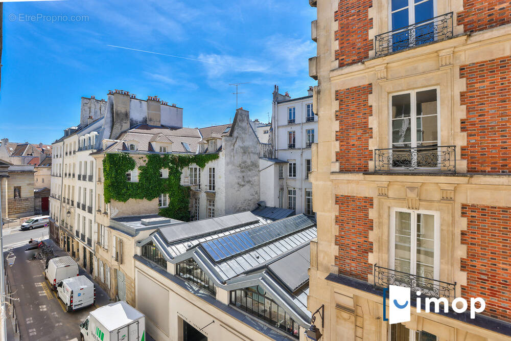 Appartement à PARIS-3E