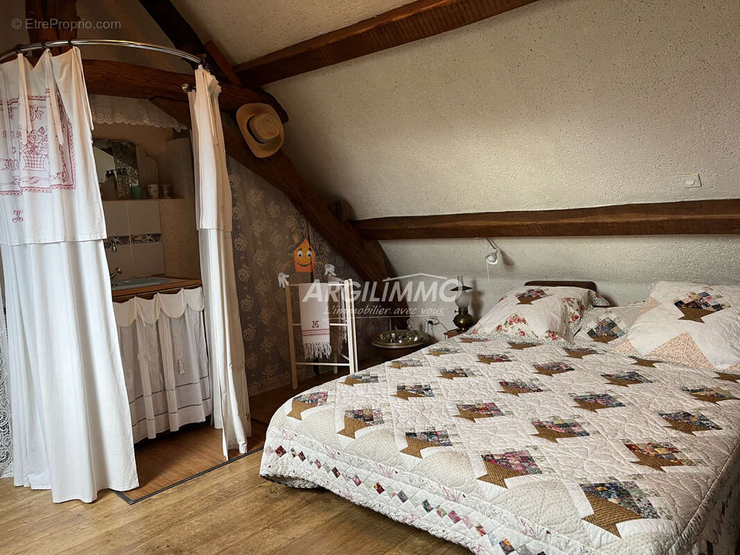 Maison à LE BREIL-SUR-MERIZE