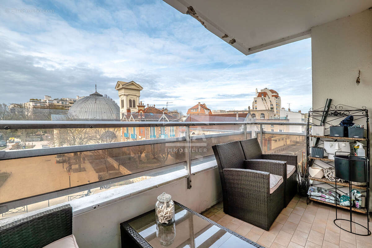 Appartement à COURBEVOIE