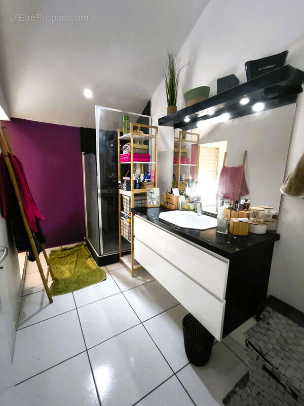 Appartement à BAIE-MAHAULT