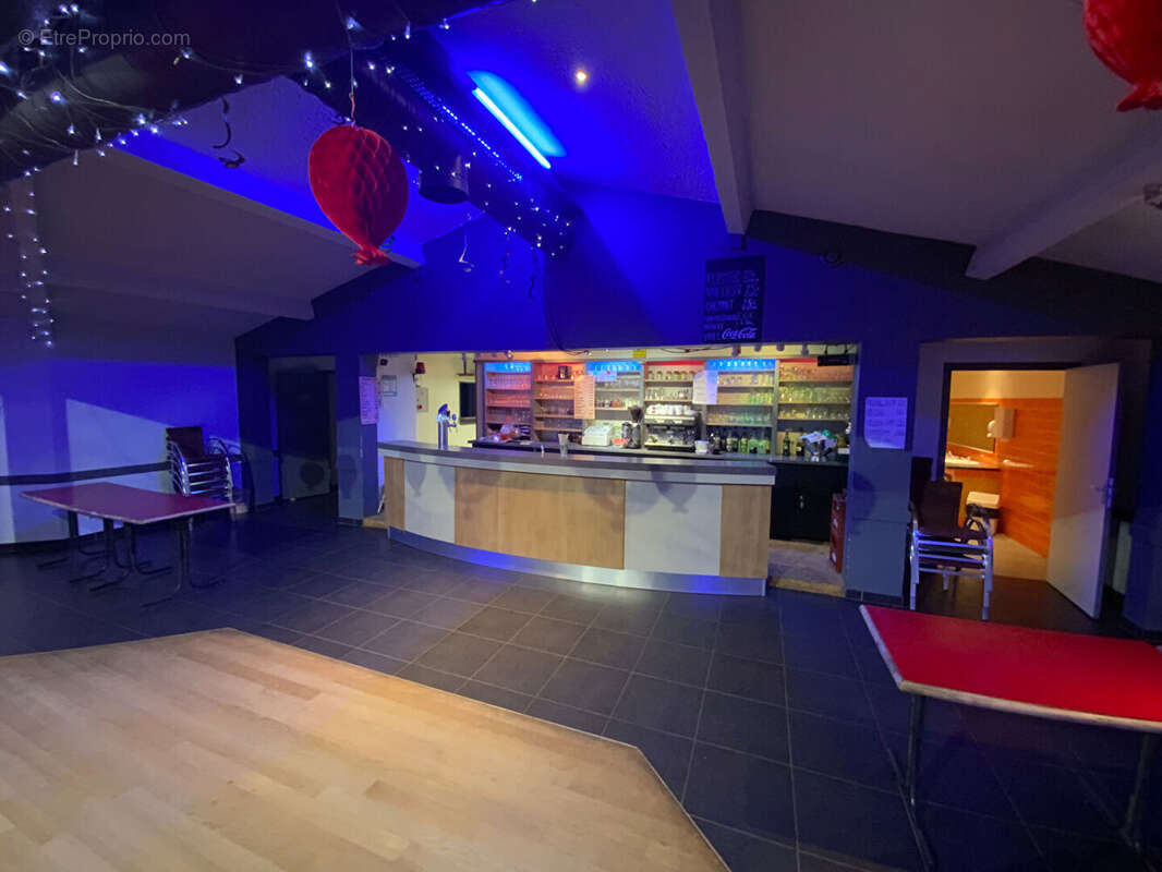 Commerce à MONTCHANIN