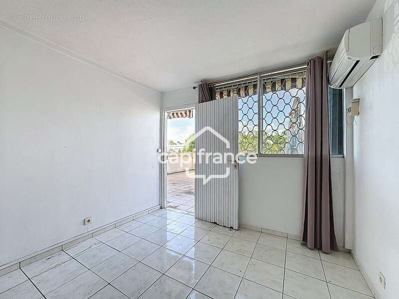 Appartement à POINTE-A-PITRE