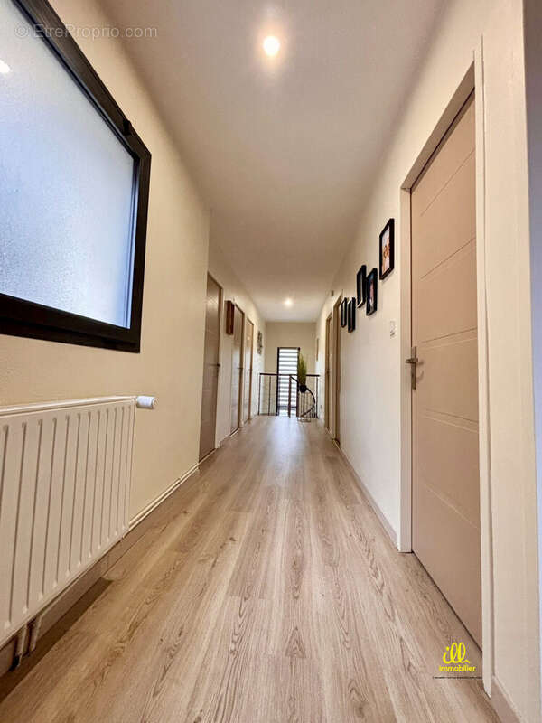 Maison à CHARLEVILLE-MEZIERES