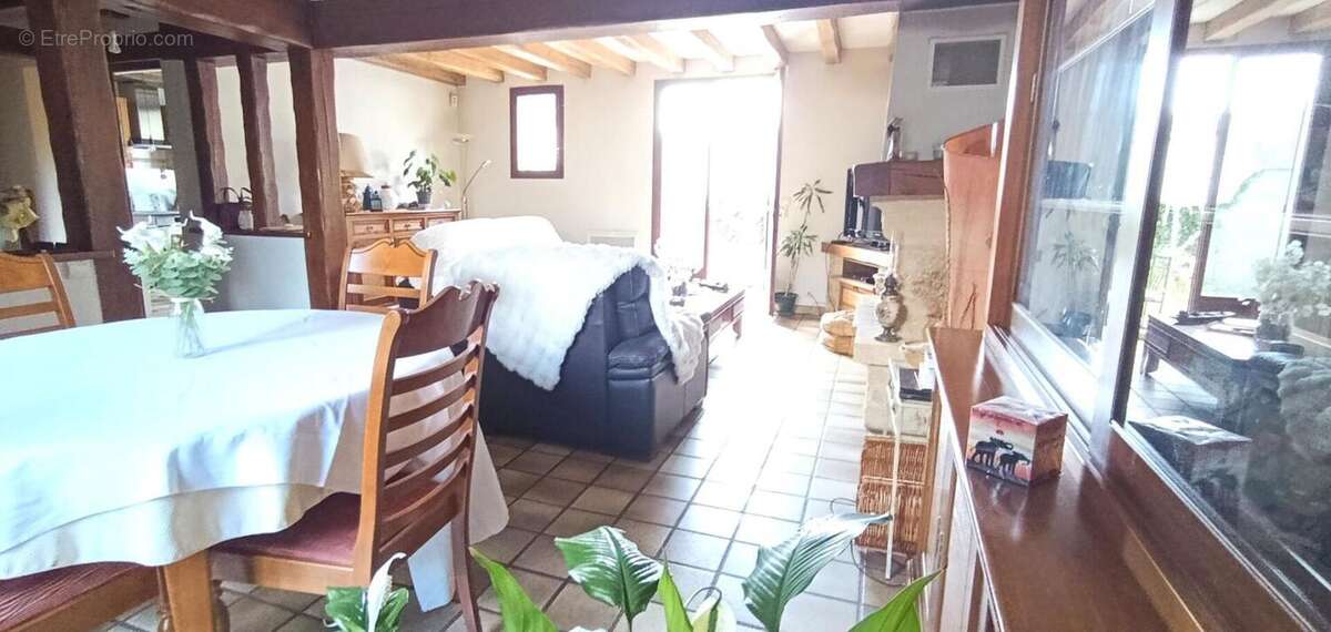 Maison à LIMEIL-BREVANNES