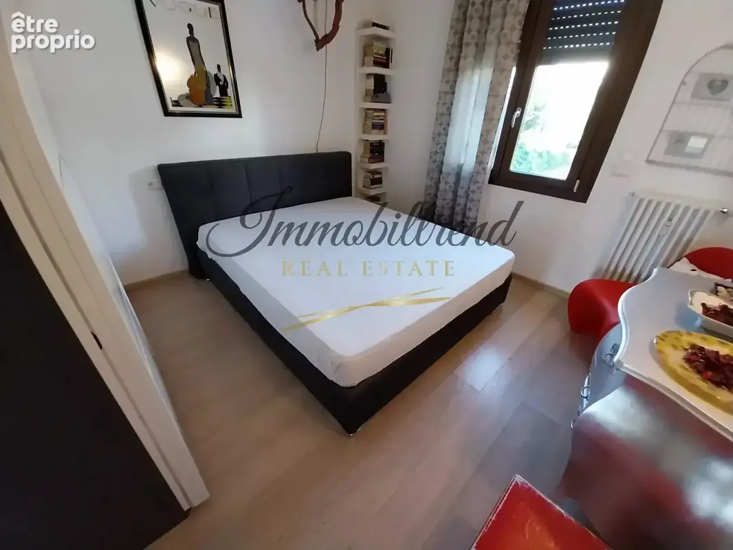 EXCLUSIVITE' !! - ROQUEBRUNE PLATEAU DU CAP MARTIN - Spacieux deux pièces traversant avec balcon, loggia, et cave - photo 12