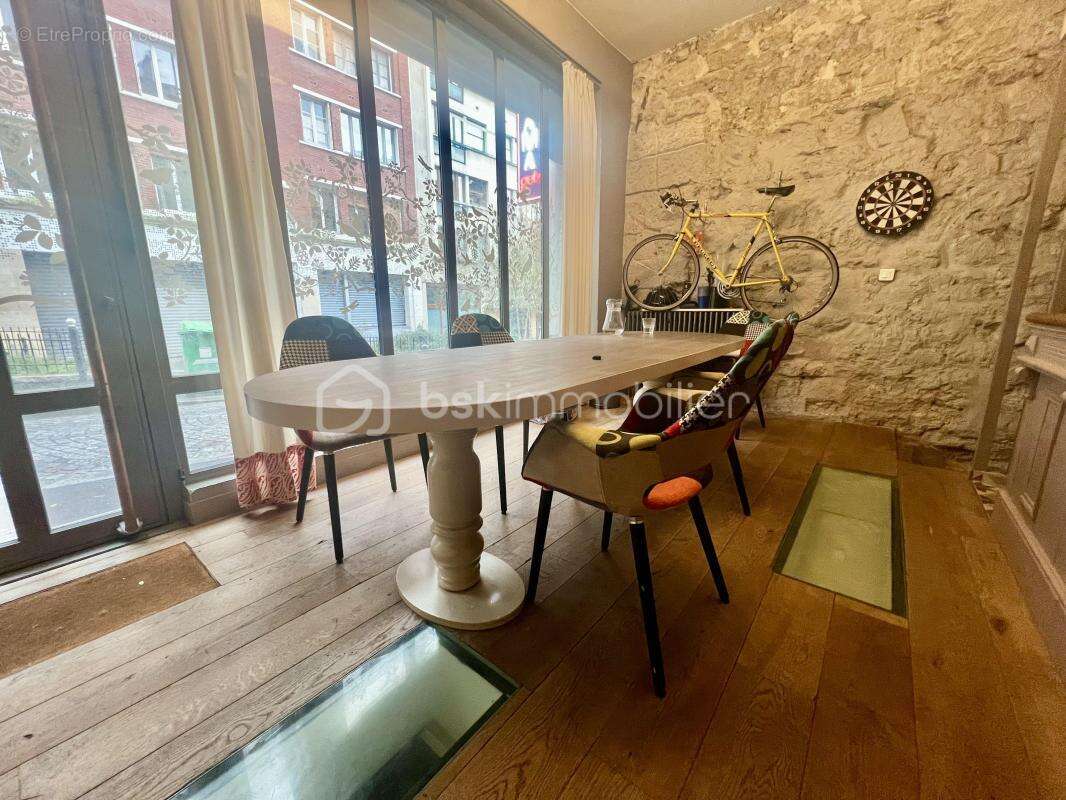 Appartement à PARIS-18E