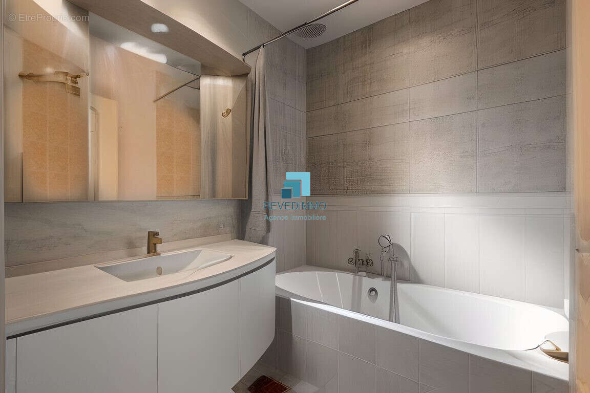 Appartement à FREJUS