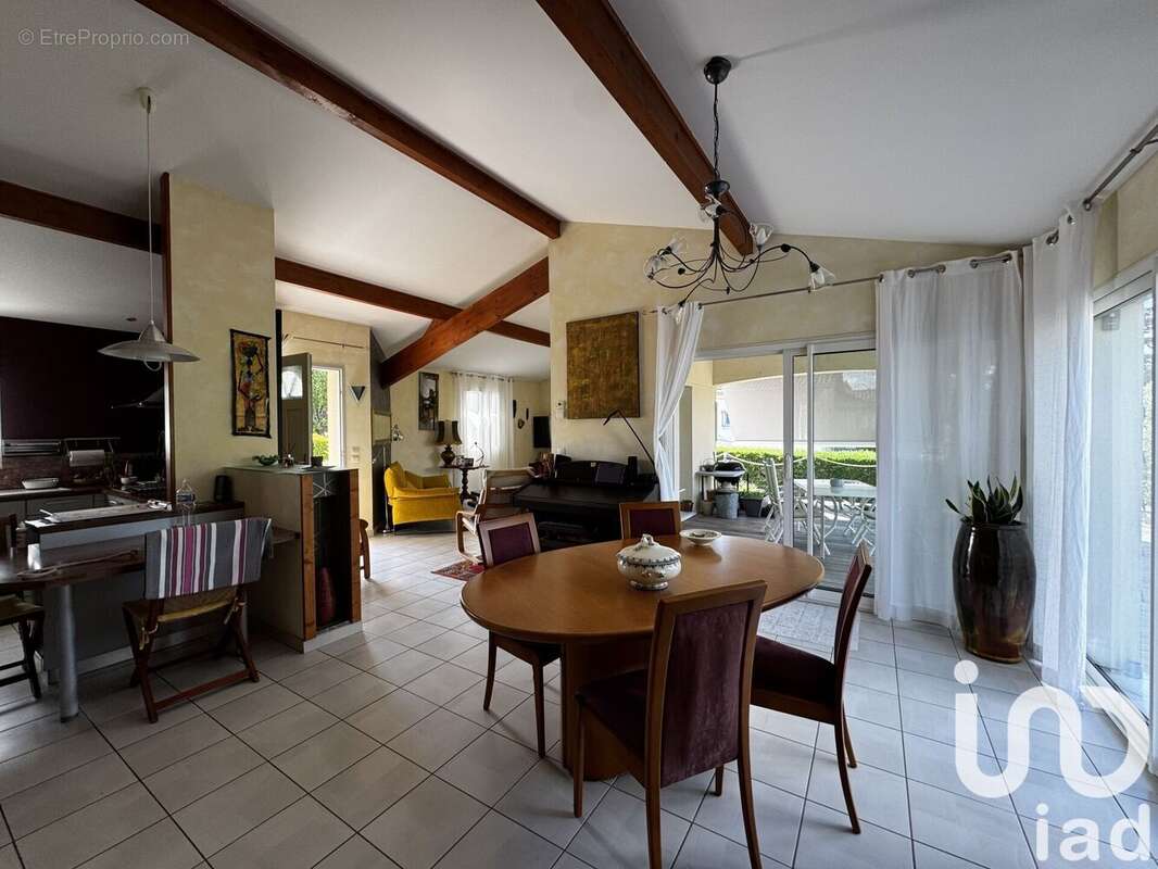 Photo 5 - Maison à MONTENDRE