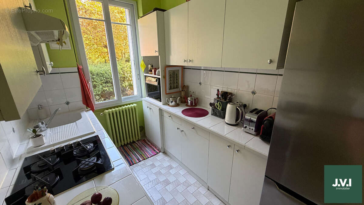 A VENDRE Appartement Enghien Les Bains 3 pièce(s) 59 m2 - photo 4