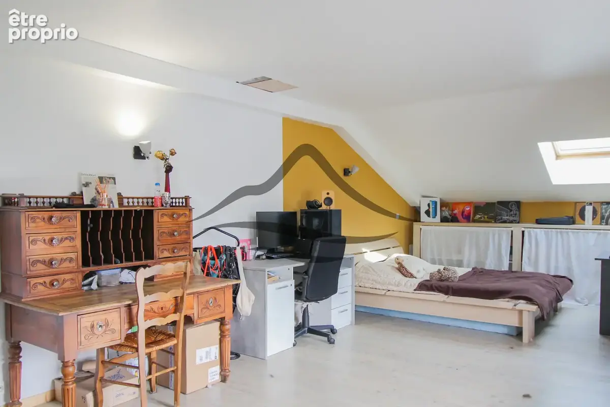 À VENDRE   Maison familiale de 247 m2 avec terrain arboré de 856 m2   Aix-les-Bains - photo 8