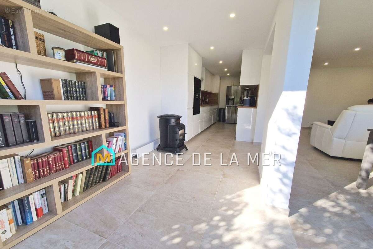 Appartement à MANDELIEU-LA-NAPOULE