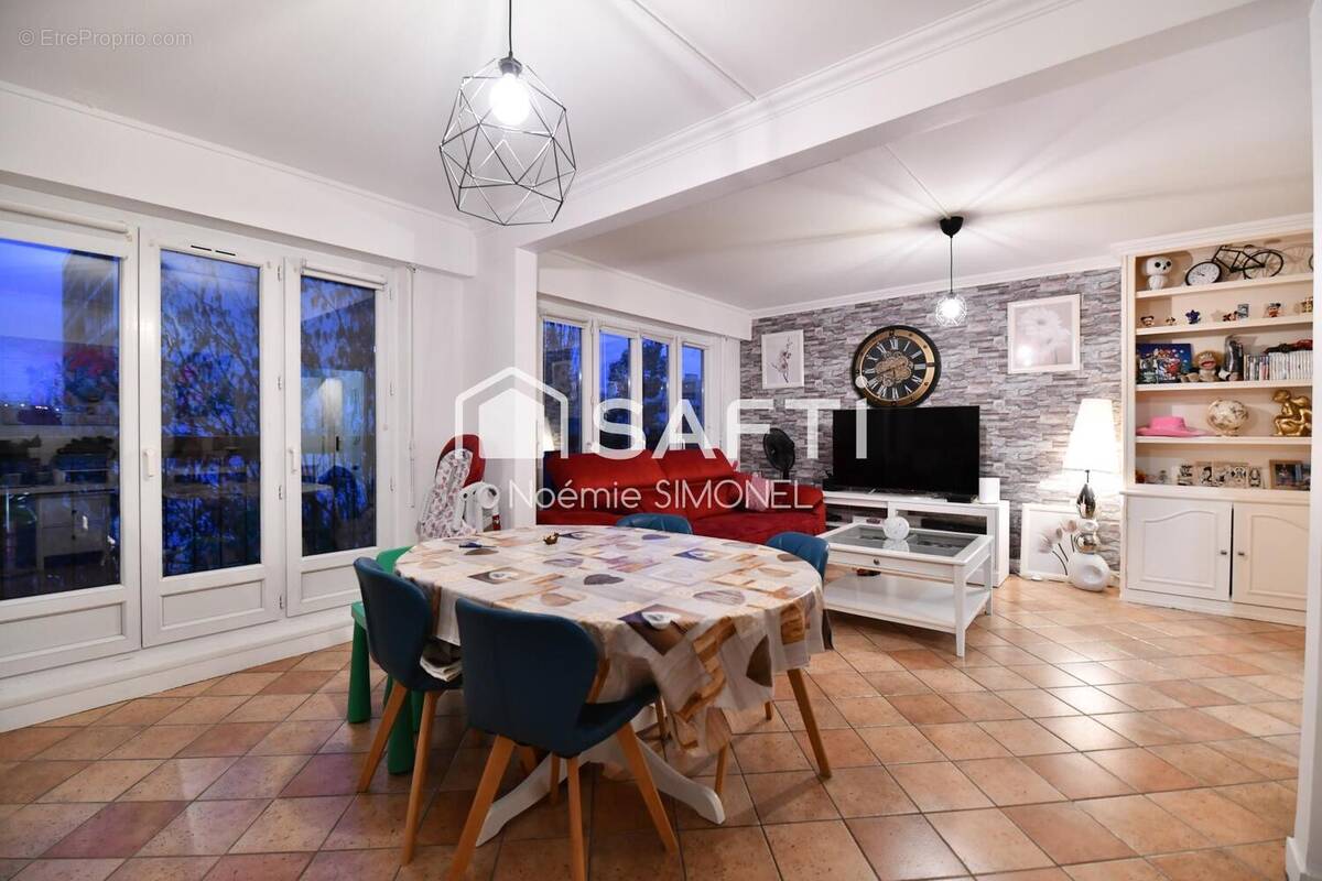 Photo 1 - Appartement à CHILLY-MAZARIN