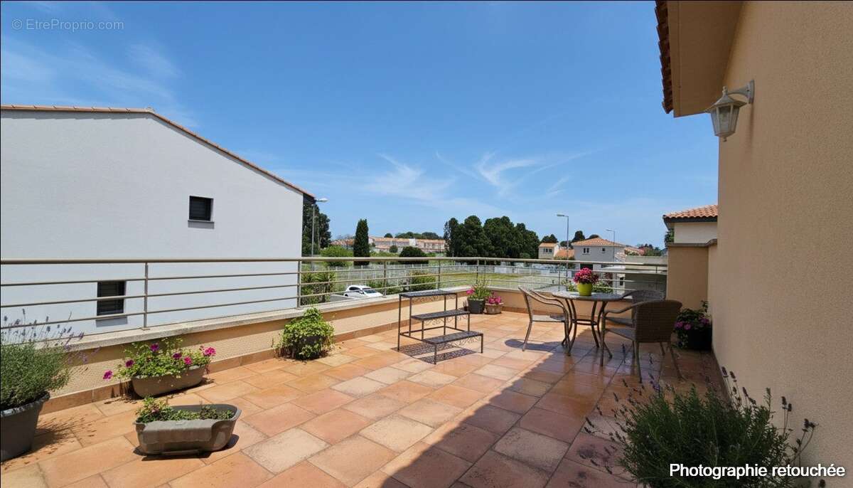 Maison à SAINT-LAURENT-DE-LA-SALANQUE