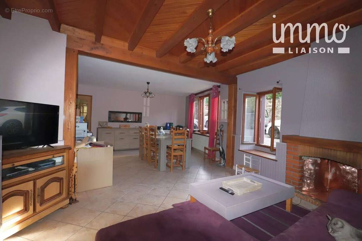 Maison à CHAPAREILLAN