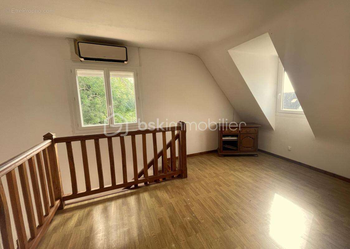 Maison familiale 5 chambres de 185m², sur terrain de 2048m² - photo 9