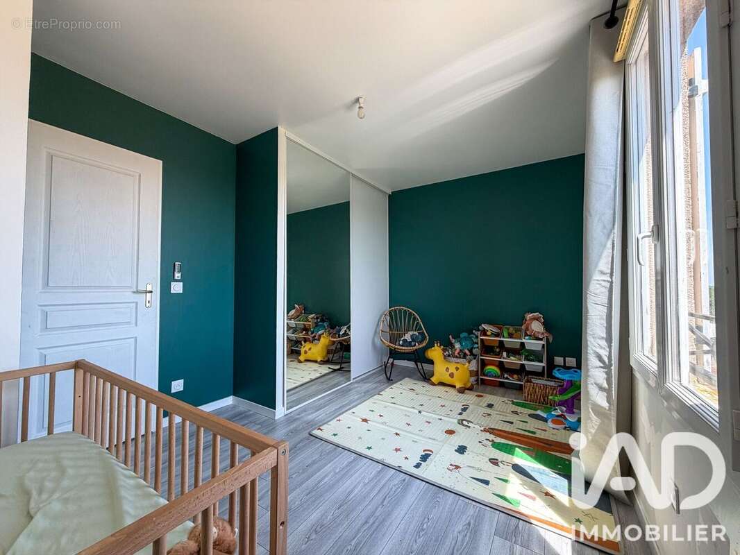 Maison 114 m² à Lussant  - photo 8