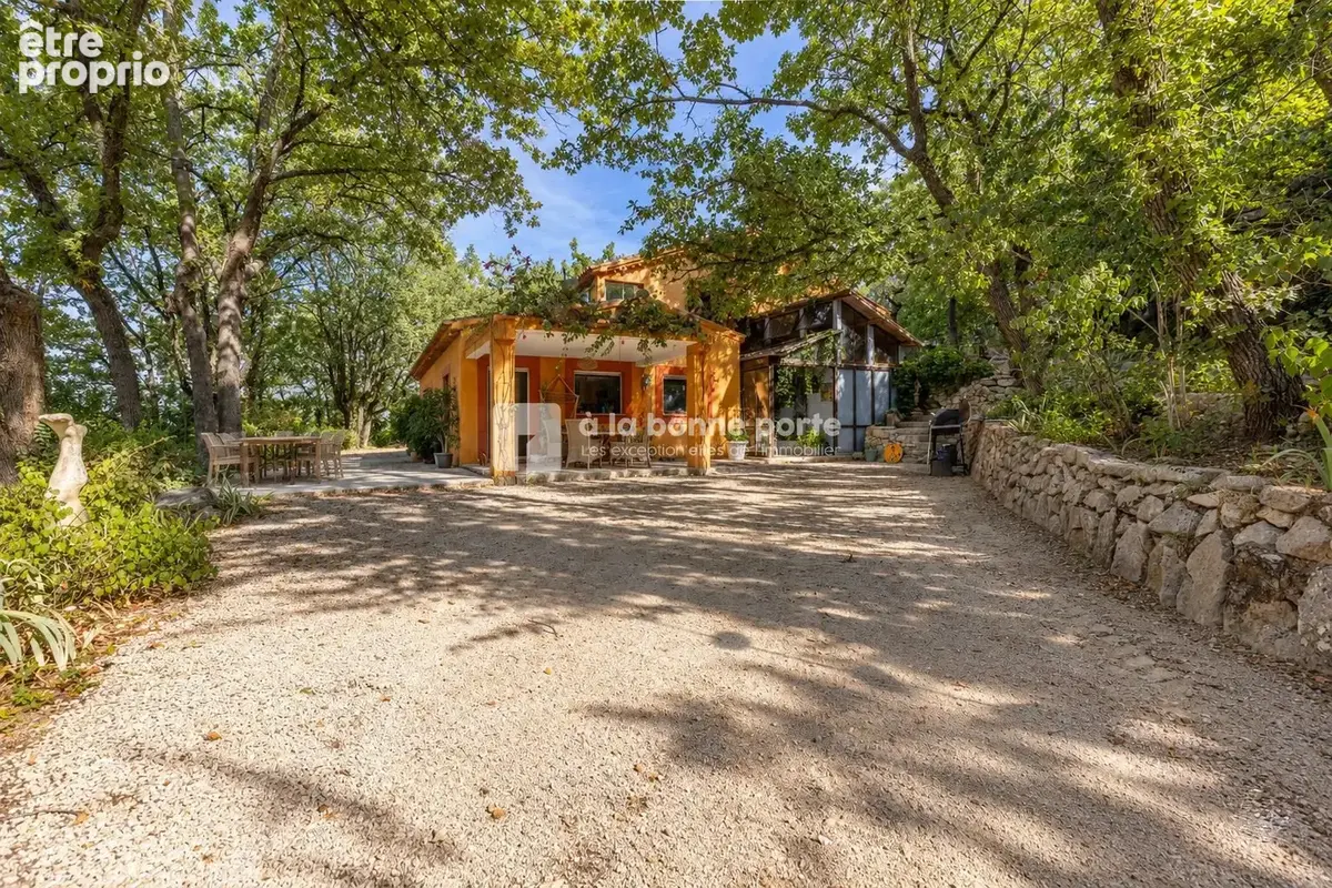 Maison 6 pièces 217 m² à vendre à Le Puy-Sainte-Reparade (13610) - photo 3
