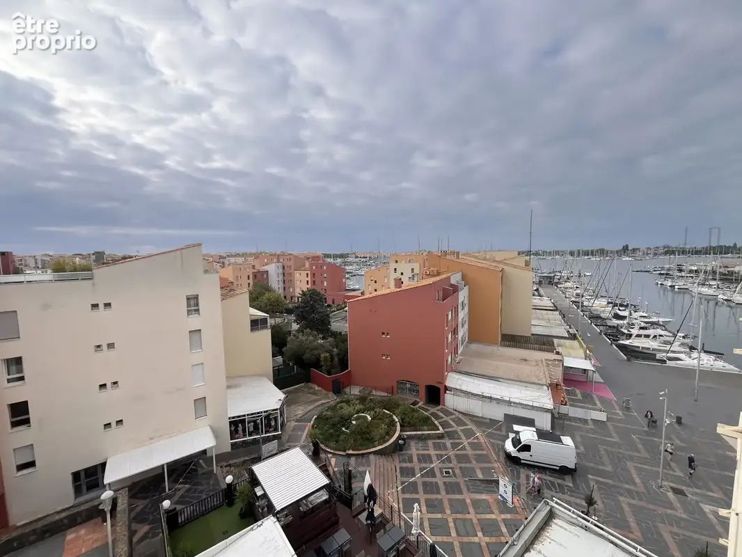 Studio vue port avec balcon - photo 1