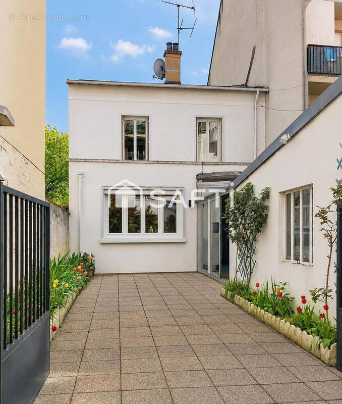 Maison 95 m² à Mantes-La-Jolie  - photo 1