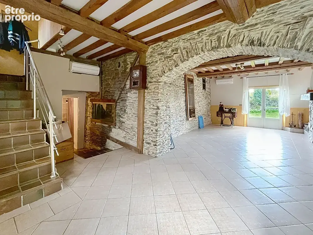 A vendre a montrabot maison en pierre au coeur de la campagne - photo 4
