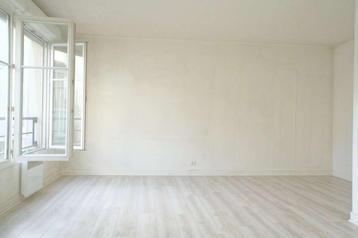 Appartement à PARIS-20E