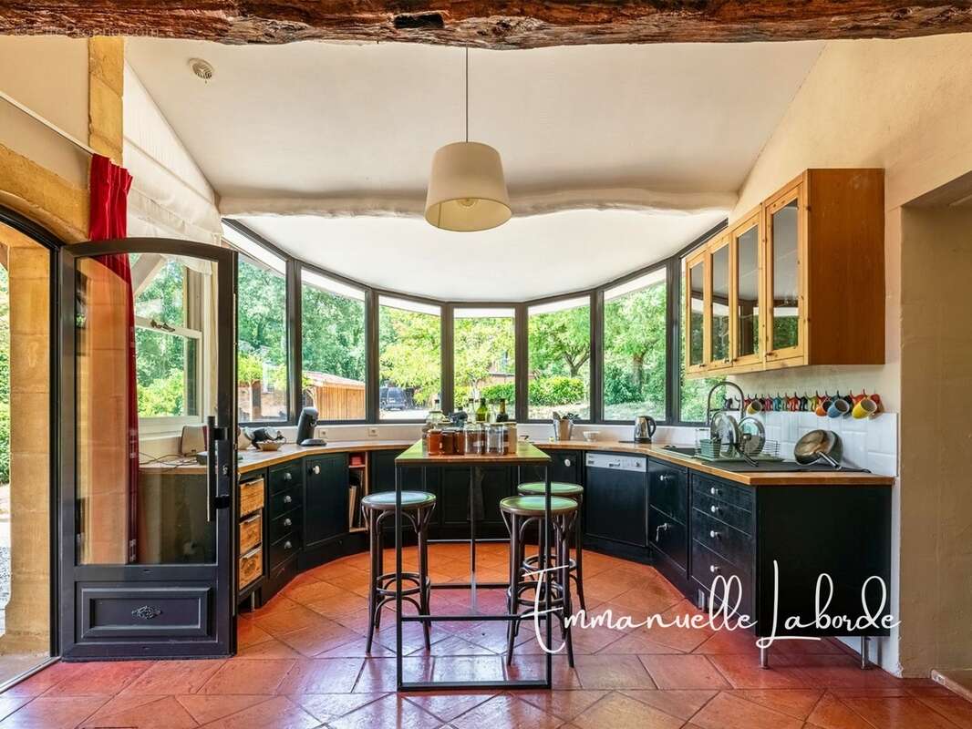 Propriété en pierre avec maison d’amis, piscine et 2,5 hectares LALINDE (24) - photo 3
