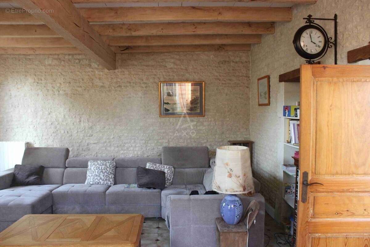 A 10 mn de Matha, belle et grande maison charentaise avec jardin - photo 6