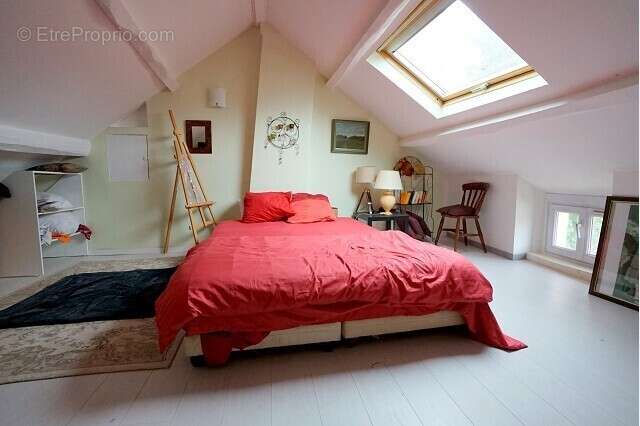 Maison à MEZIERES-SUR-SEINE