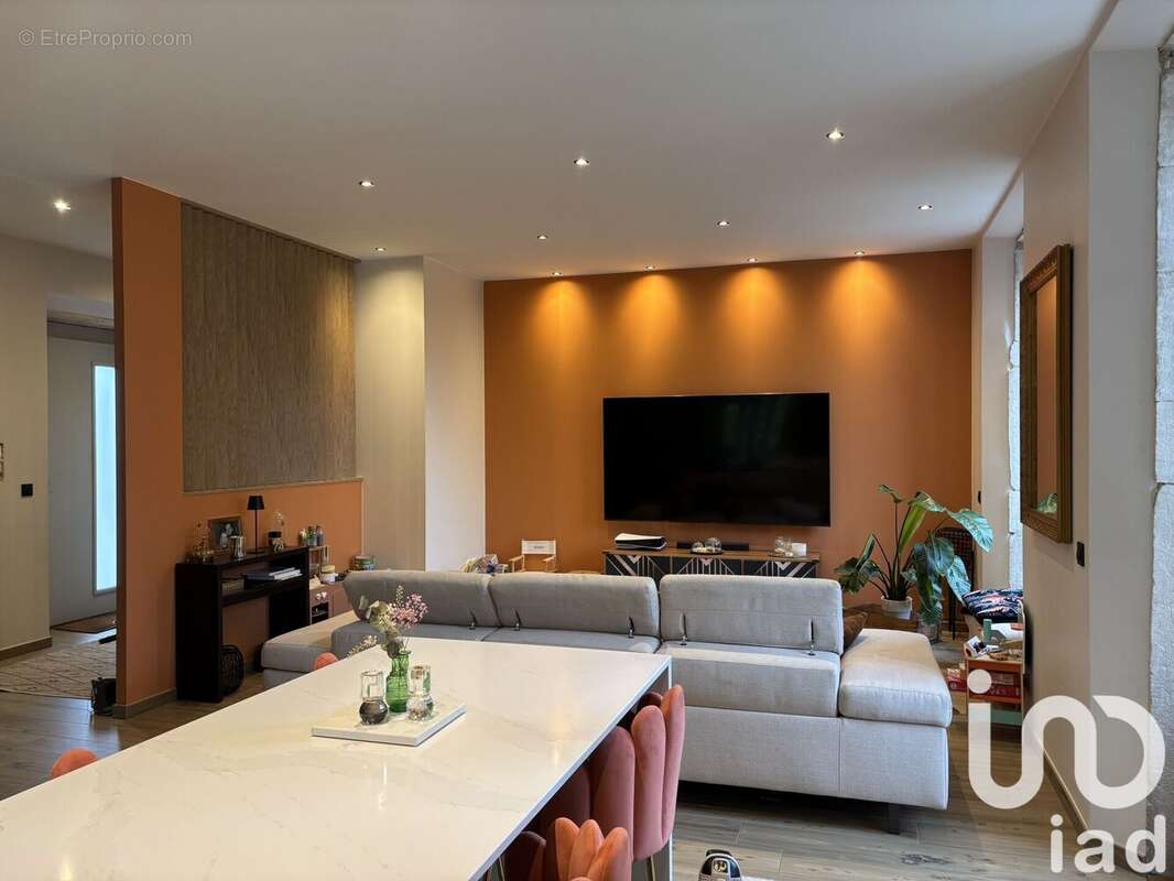 Photo 2 - Maison à GUEREINS