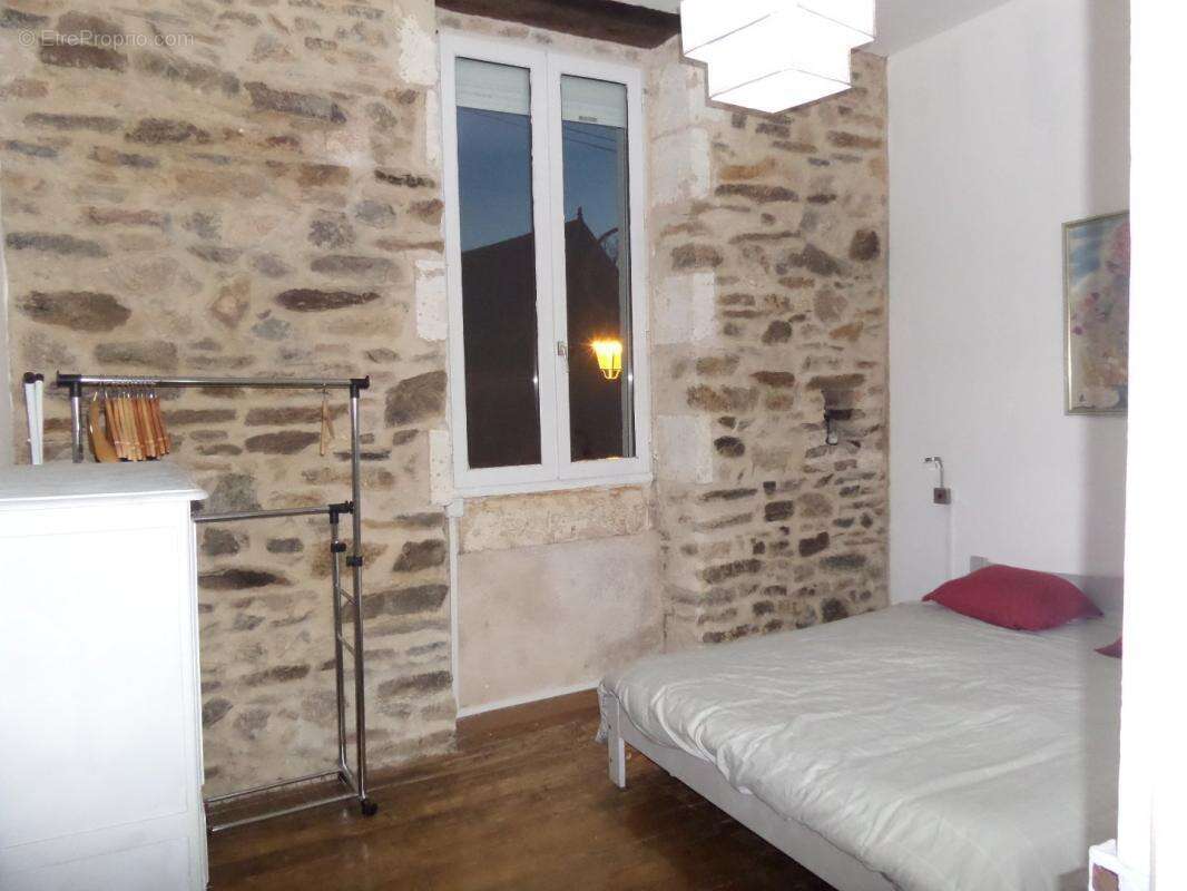 Appartement à JUMILHAC-LE-GRAND