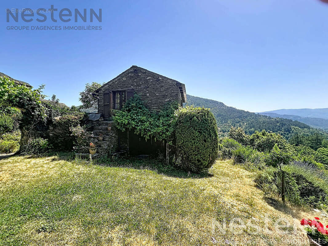 Mas cévenol d'exception à Saint-Germain-de-Calberte ? 8 hectares, 3 gîtes, vue panoramique et rivière - photo 2