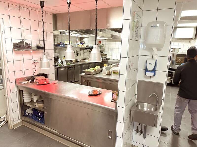 Commerce à HAUTELUCE