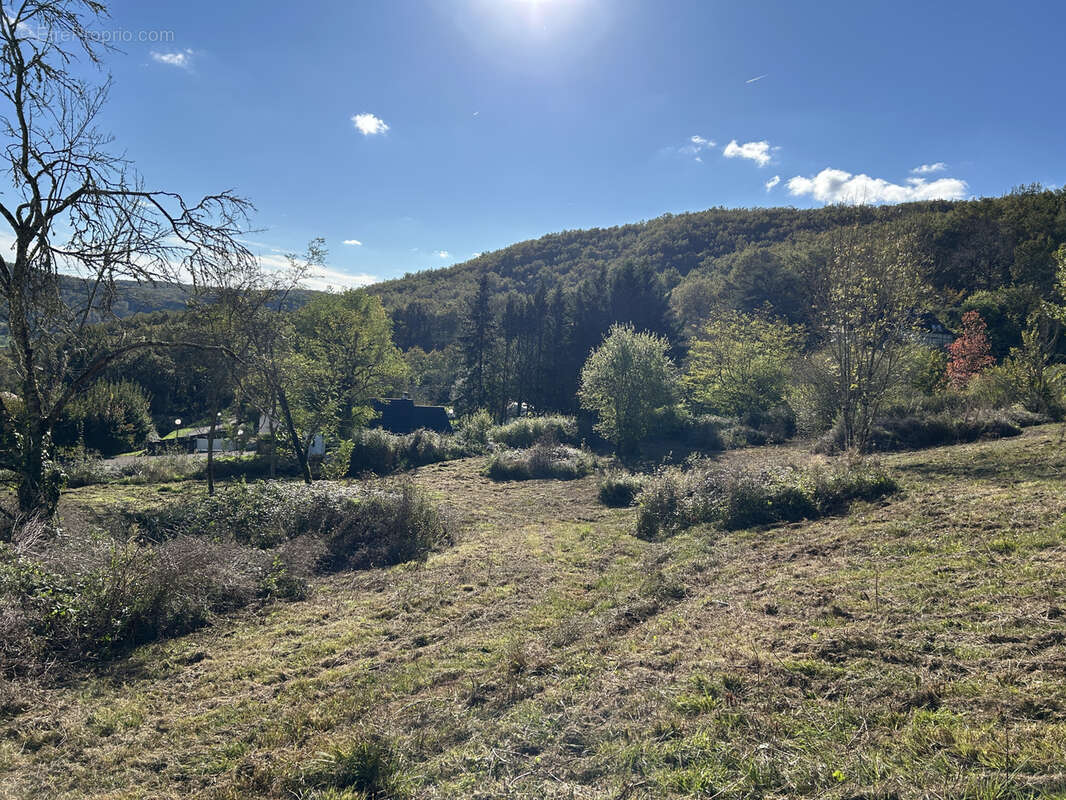 Terrain à LISSAC-SUR-COUZE
