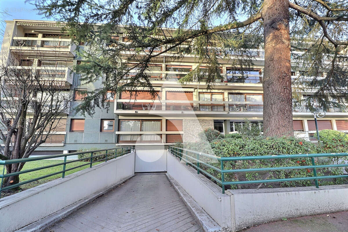 Appartement à SAINT-GRATIEN