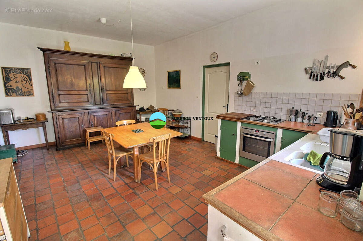 Maison à MORNAS