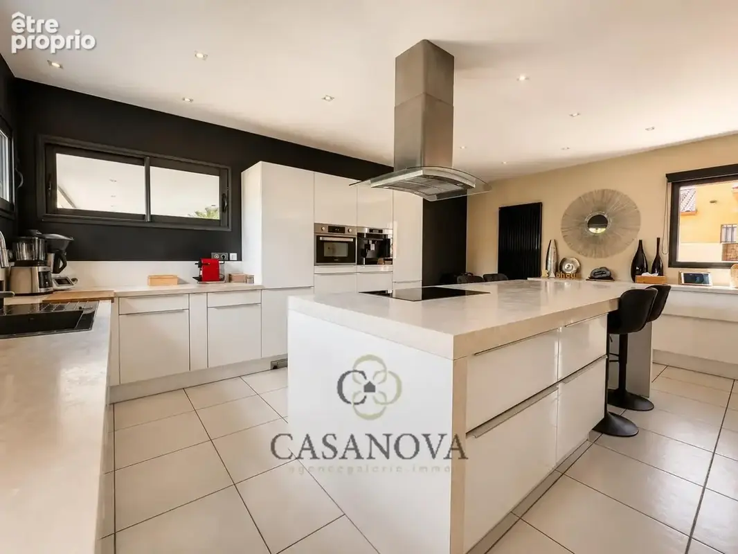 Maison familiale de 266 m² avec piscine et terrain de 1 000 m² à Montarnaud - photo 7