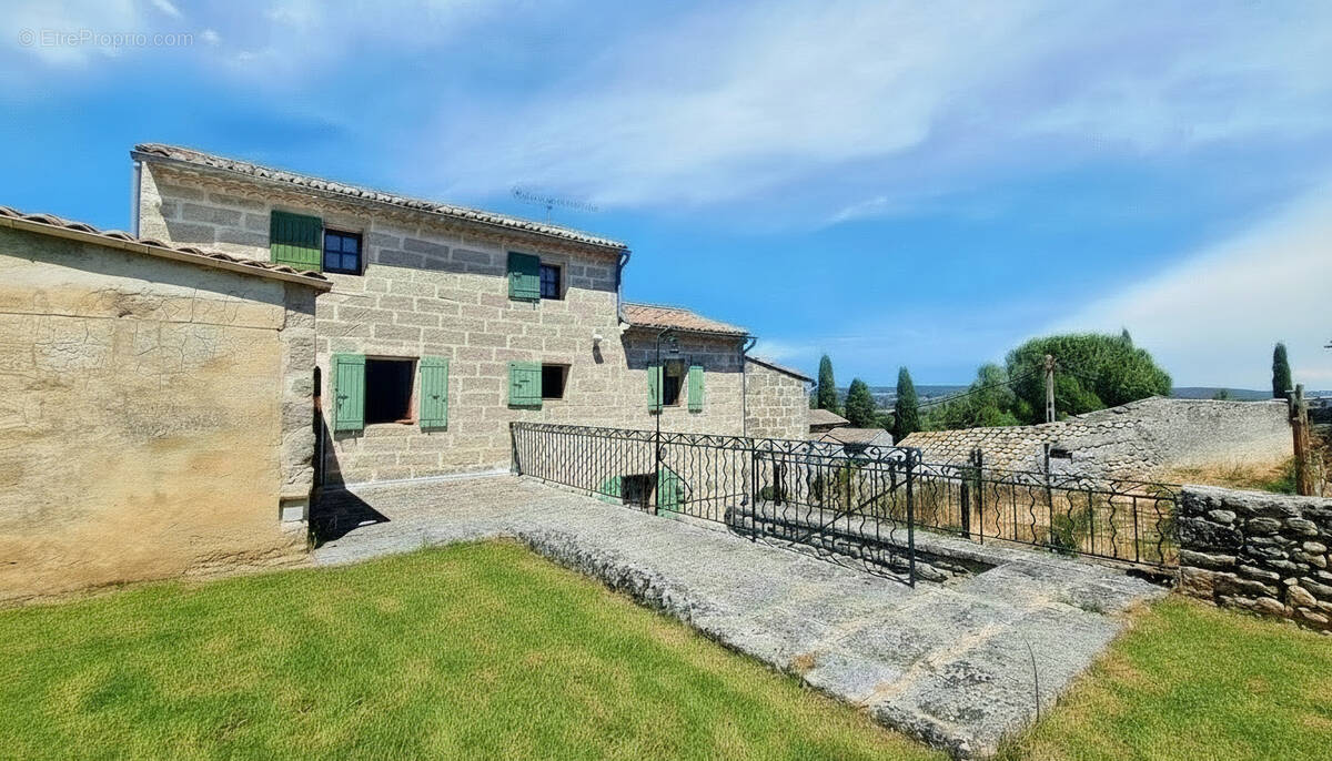 Maison à UZES