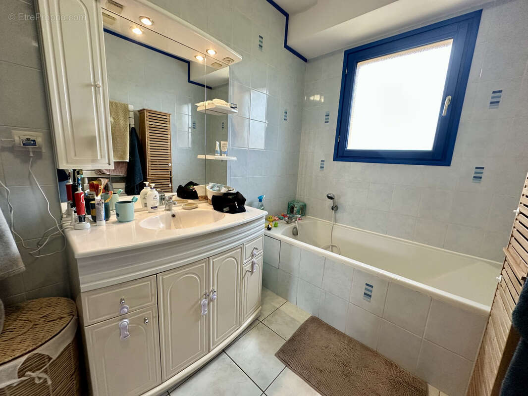 Maison à NOTRE-DAME-D'ALIERMONT