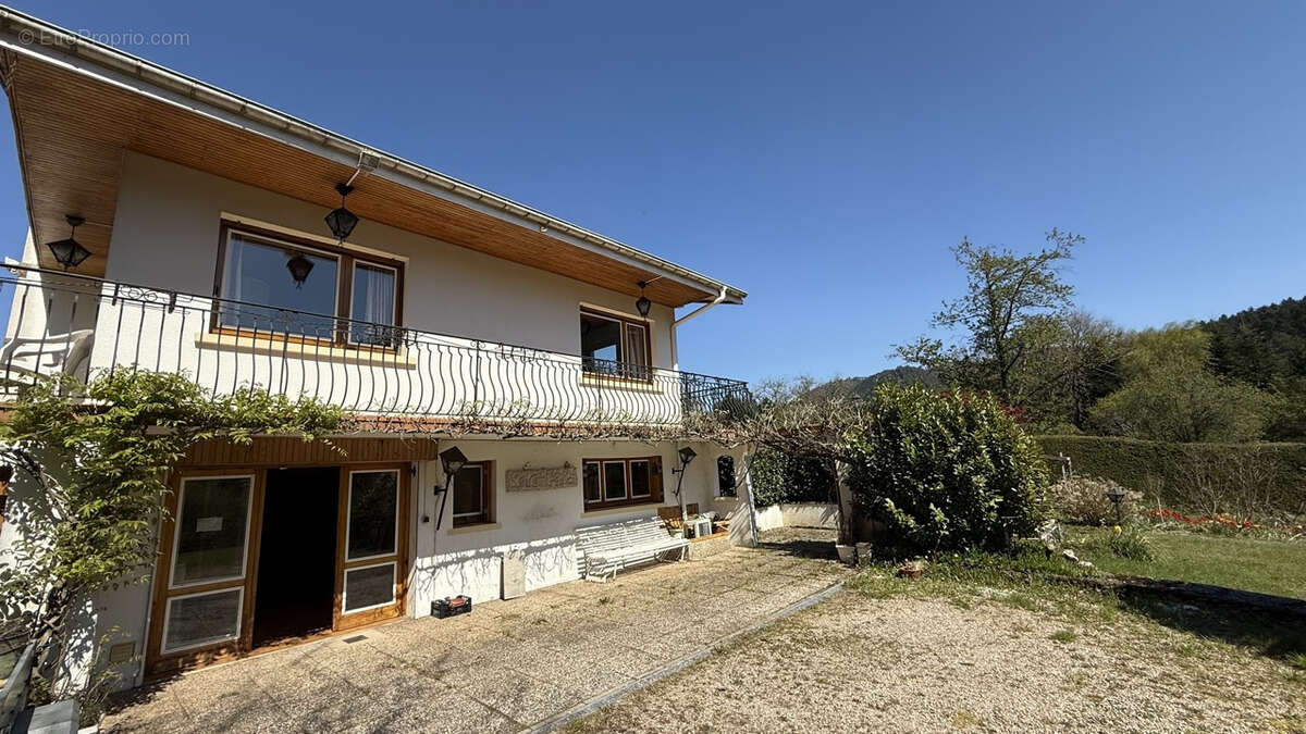 Maison à TAINTRUX