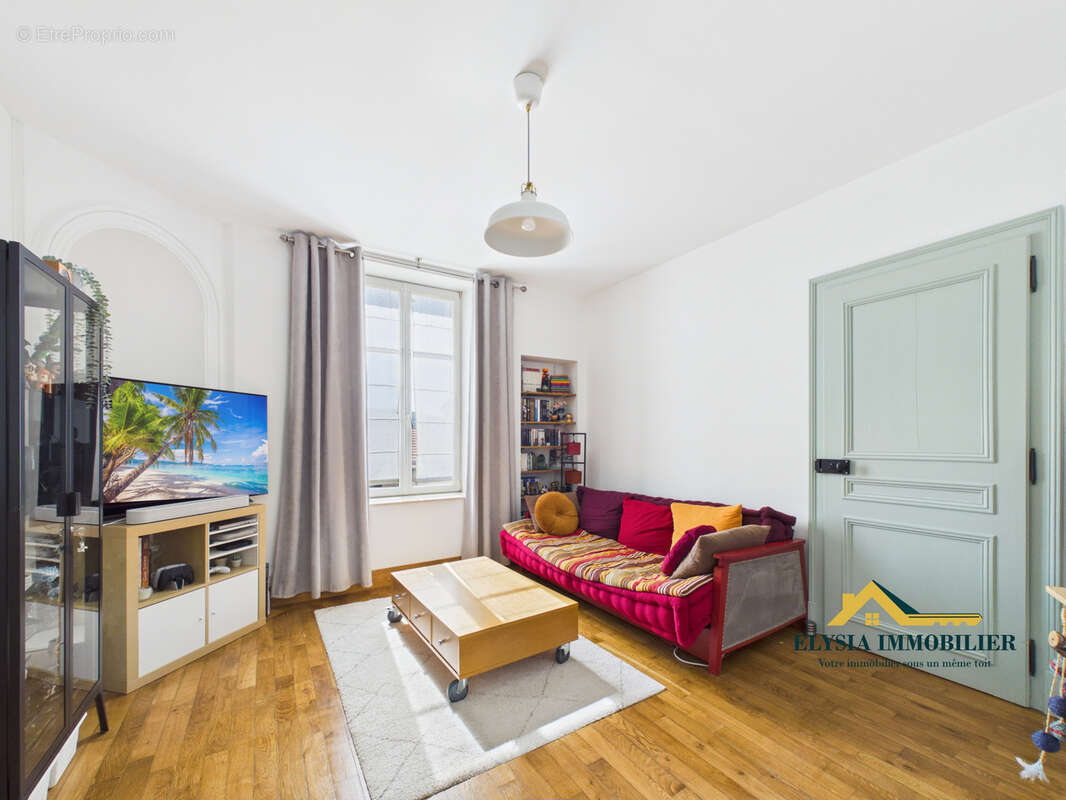 Appartement à PAGNY-SUR-MOSELLE