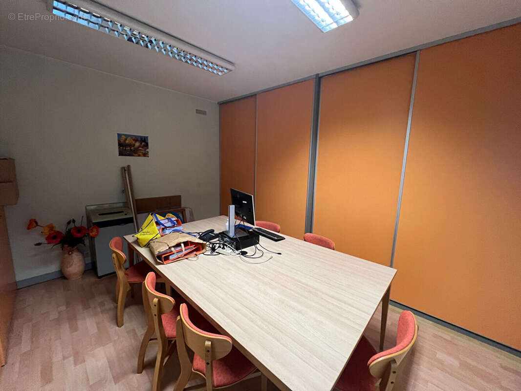 Commerce à SARLAT-LA-CANEDA