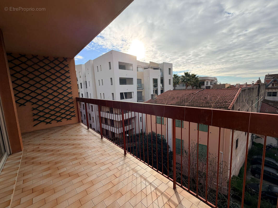 Appartement à MENTON