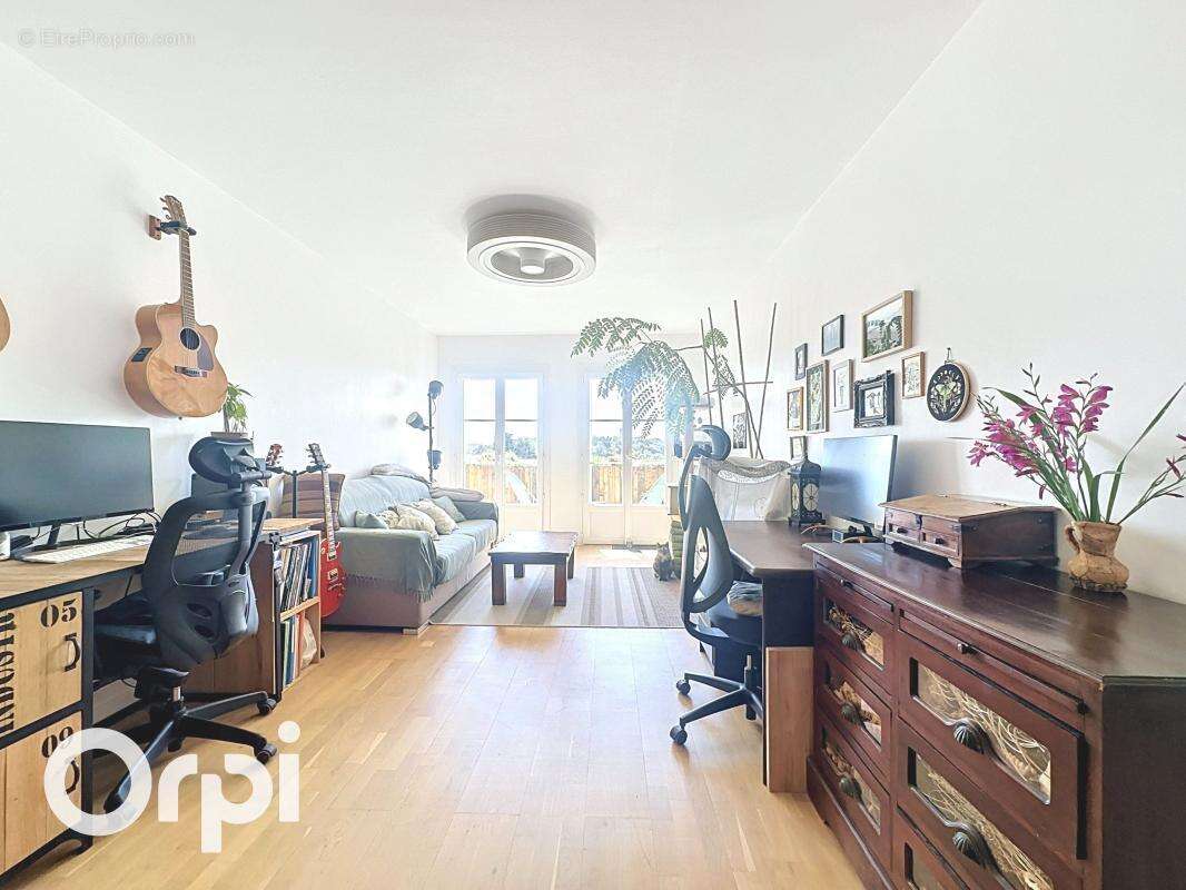Appartement à VILLENEUVE-LOUBET